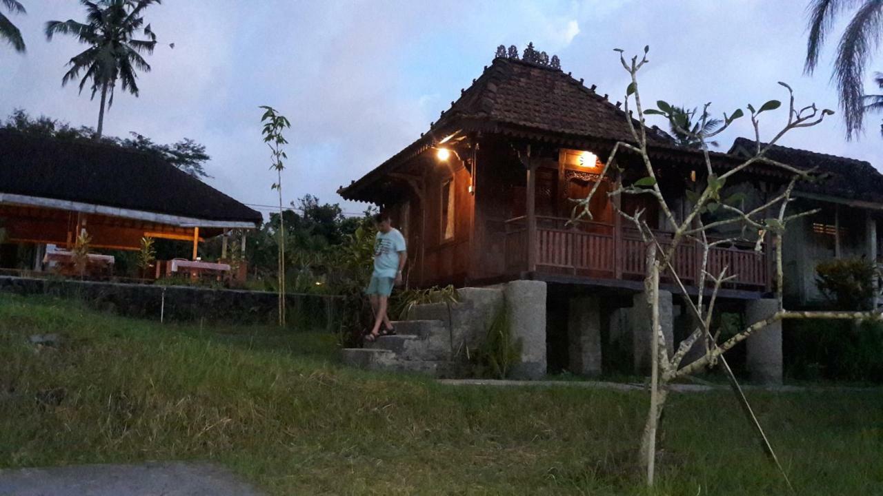 Kubu Taru Hotel Сидемен Екстериор снимка